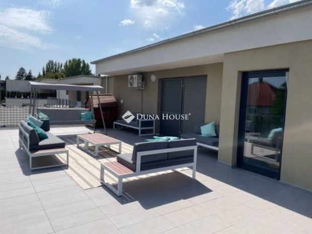 Veszpr�mi elad� 131 nm-es lak�s