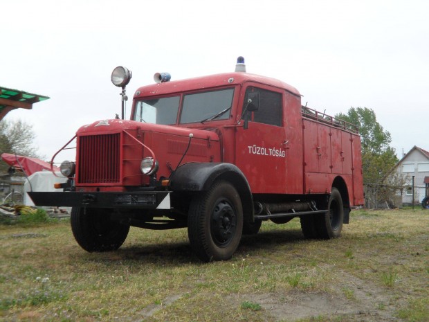 Veter�n Csepel D-350 t�zolt� fecskend� aut� 1952-b�l