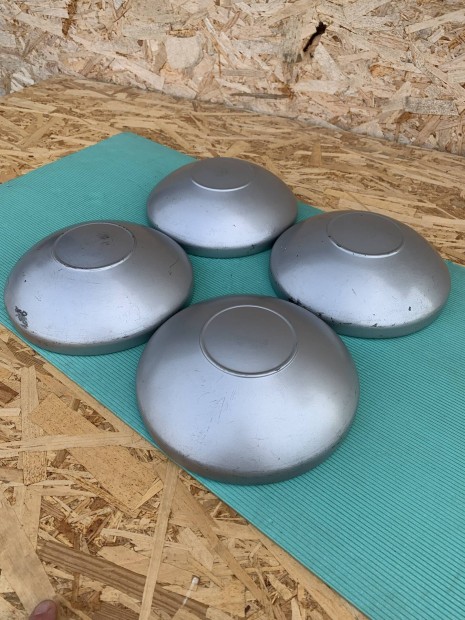 Veter�n D�szt�rcsa �j 