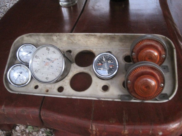 Veterán Dutra , Csepel tgk. műszerek , irányjelző , műszerfal