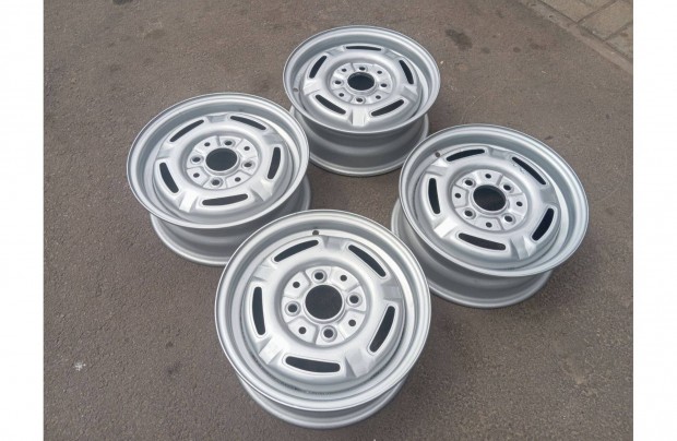 Veterán Ford Escort 13" acélfelni garnitúra 1980-1986