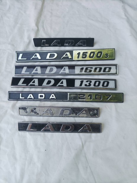 Veterán Lada feliratok egyben.