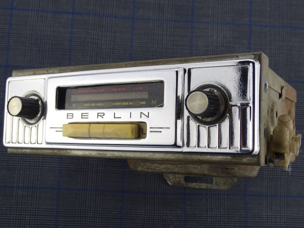 Veterán Wartburg Berlin rádió