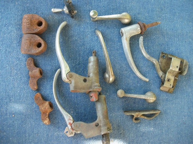 Veter�n, 2 VH el�tti Opel alkatr�szek