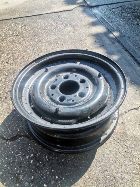 Veterán autó W110/111 felnik