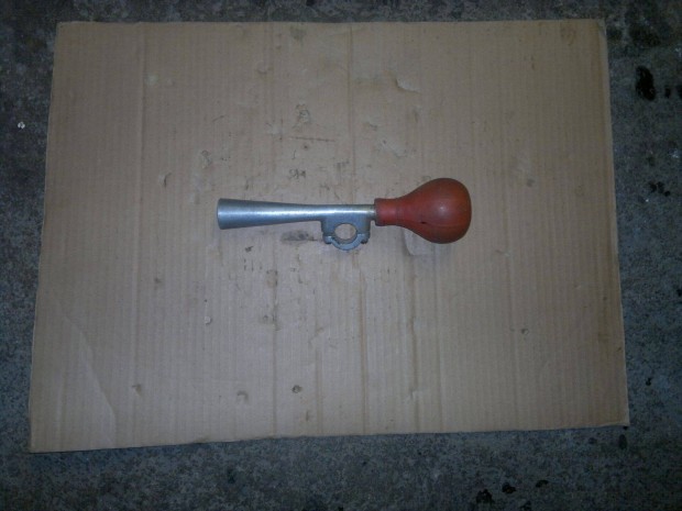 Veter�n labd�s k�zik�rt