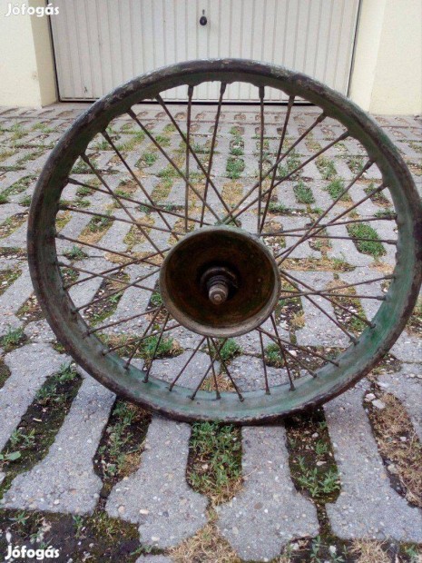 Veterán motor NSU OSL 250 első kerék