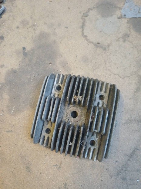 Veter�n motor hengerfej.