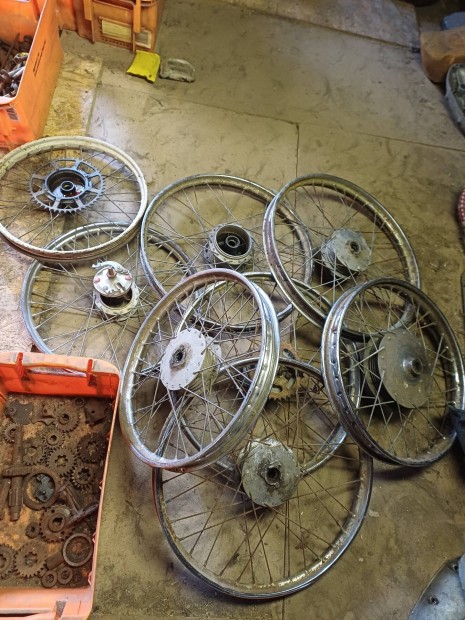 Veter�n motor ker�k-felni.