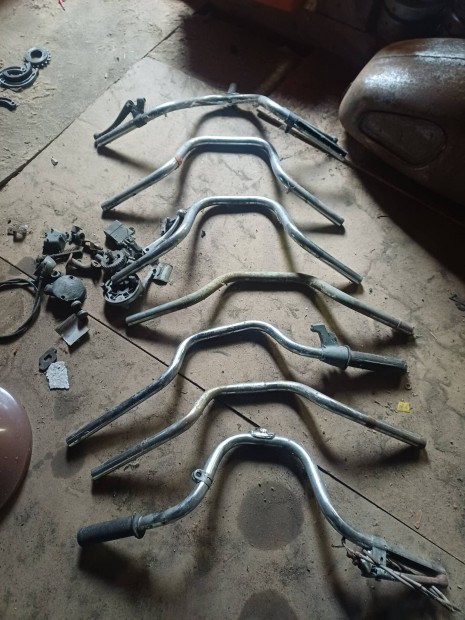 Veter�n motor korm�ny.