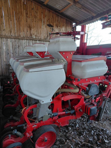 Vet�g�p 6 soros elad�