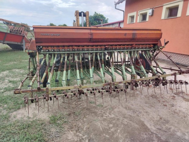 Vetőgép nodet 3 méteres 23 soros