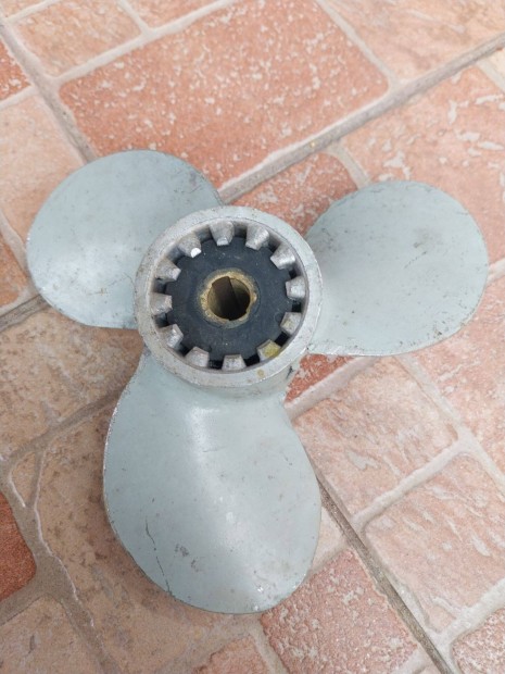 Vetyerok csnakmotor lapt j