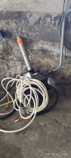 Vevor t�p�su 12. V -os hajt�m�, lak�kocsi, ut�nf�t� mozgat�s�ra