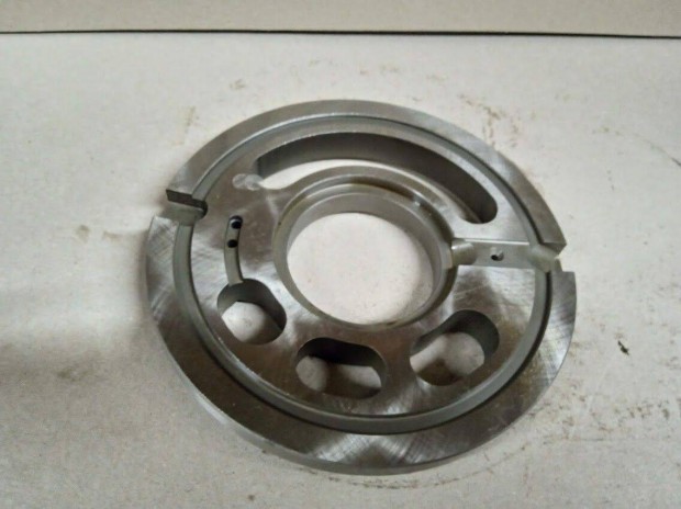 Vez�rl�t�rcsa; jobbos (ut�ngy�rtott min�s�g) _ K3V180