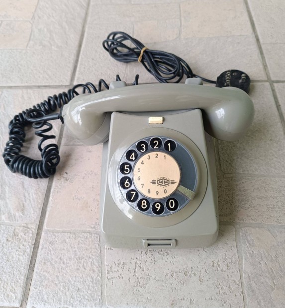 Vezetékes tárcsás telefon