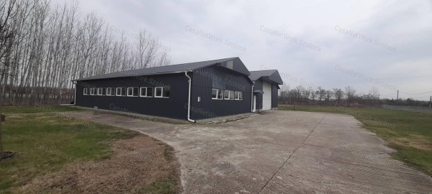 Vezseny telep�l�sen ipari ingatlan kiad�!