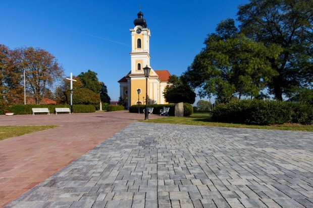 Via Casa karbon- fehr trk orszgos szlltssal, sima fellettel. A