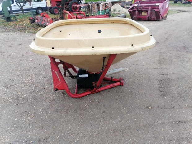 Vicon 600 kg.-os szrcsves mtrgyaszr