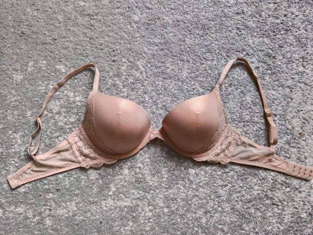 Victoria's Secret f�nyes arany sz�n� push upos csipk�s melltart� 75C