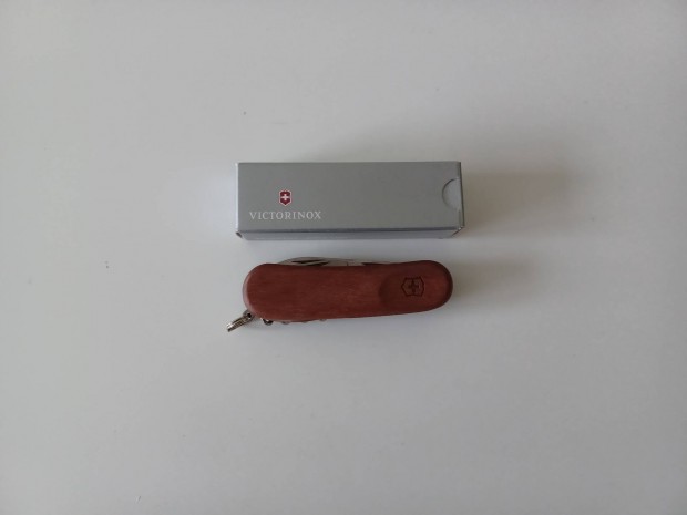 Victorinox Evowood 10 zsebks bicska wenger 