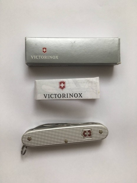 Victorinox Pioneer X alox