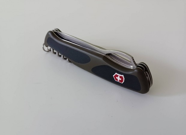 Victorinox Ranger Grip 61 zsebks bicska multiszerszm 