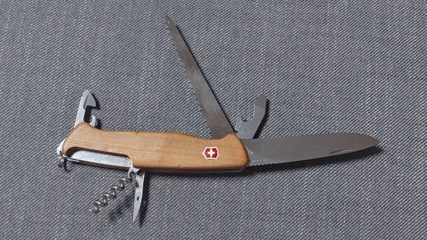 Victorinox rangerwood 05 Svájci bicska