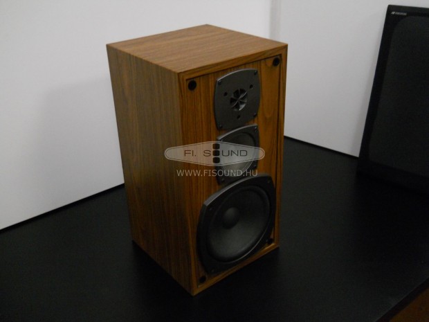 Videoton DC 2012A ,60W,4ohm,1db 3 utas hangfal 20cm-s gumiperemes