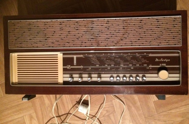 Videoton Melodyn R4900 Antique radio, 1968 ev