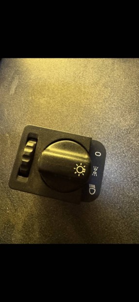 Vil�g�t�s kapcsol�