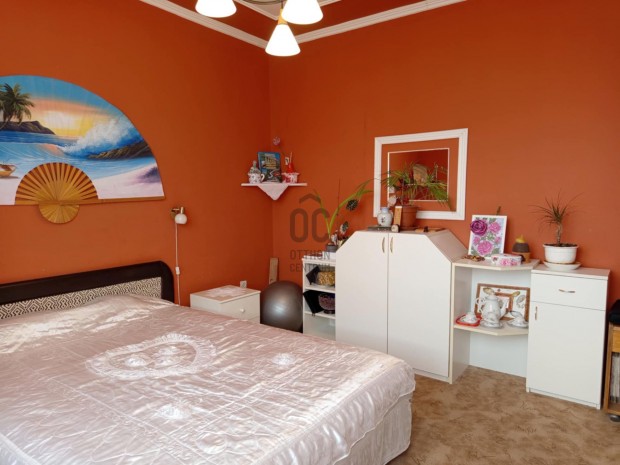 Vil�gos, erk�lyes otthon Tata kedvelt r�sz�n az �j �ton elad�!