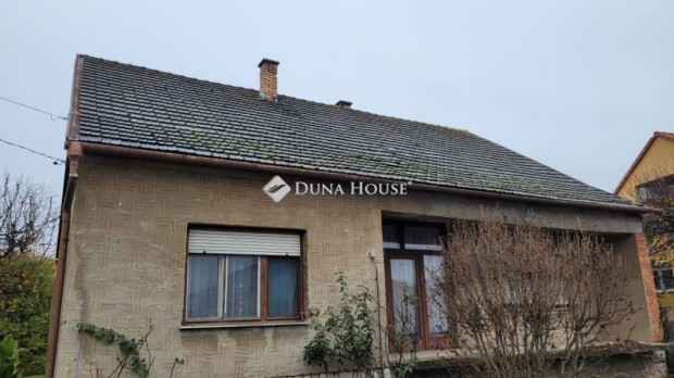 Vill�nyi 124 nm-es h�z elad�