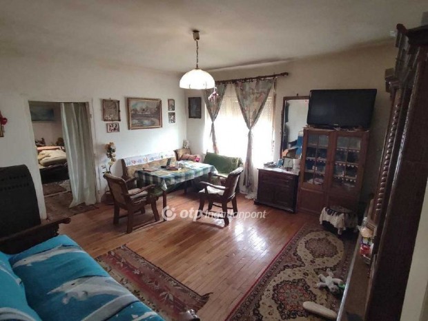 Vill�nyi 131 nm-es h�z elad�