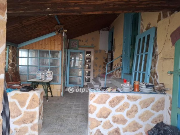 Vill�nyi 160 nm-es h�z elad�