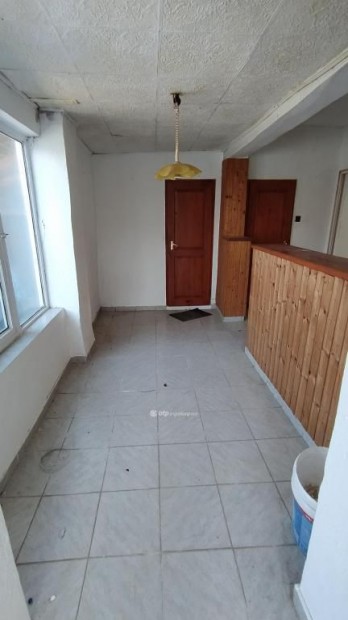 Villányi 72 nm-es ház eladó