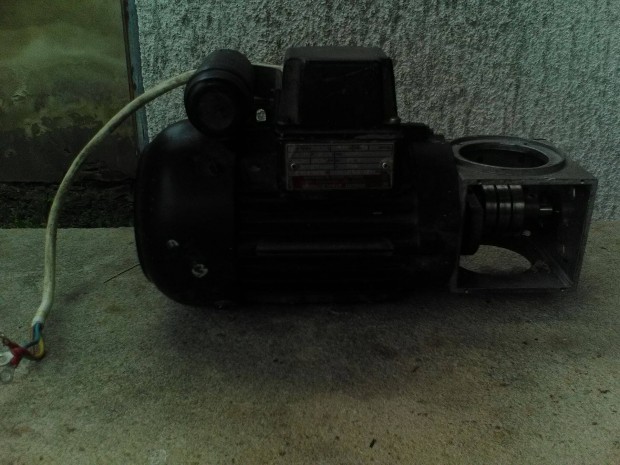 Villanymotor 150W