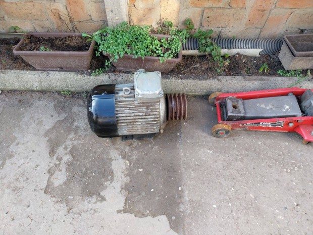 Villanymotor 4 Kw 945 fordulat