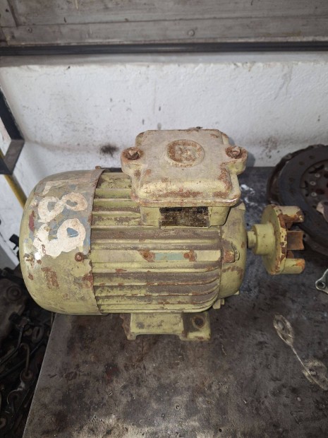 Villanymotor, 1,3 kW-os, kifogástalan állapotban eladó