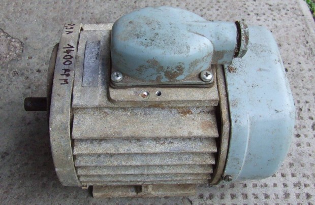 Villanymotor: 620W, 380V, 1400/perc
