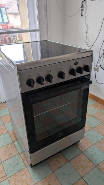 Villanyt�zhely ker�mialapos elad�