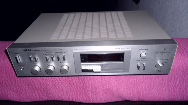 Vintage Akai AM-U02 Stereo integrlt hibtlan Amplifier erst !