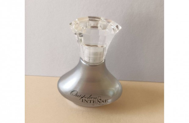 Vintage Avon mini parfm. Outspoken by Fergie