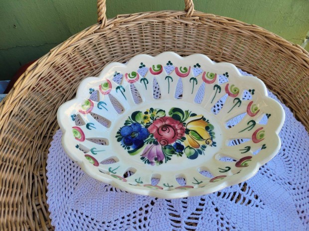 Vintage Gmundner Keramik kzzel festett kenyerestl
