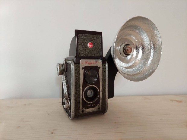 Vintage Kodak fnykpezbl kszlt asztali lmpa