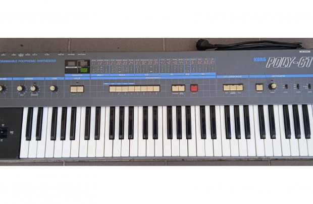 Vintage Korg Poly 61 szinti