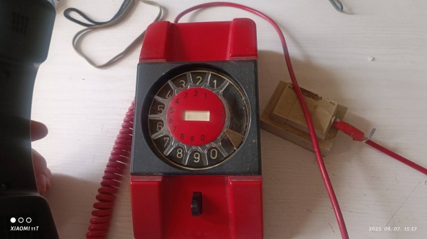 Vintage Telkom Bratek ritka tárcsás otthoni telefon piros. Posta