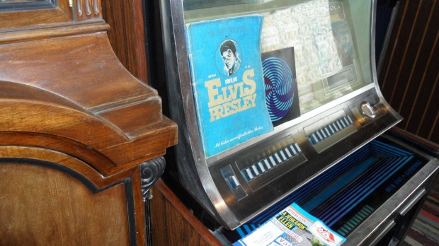 Vintage Wurlitzer zenegép, 1962 Unitra Fonica hibátlan gyári állapot