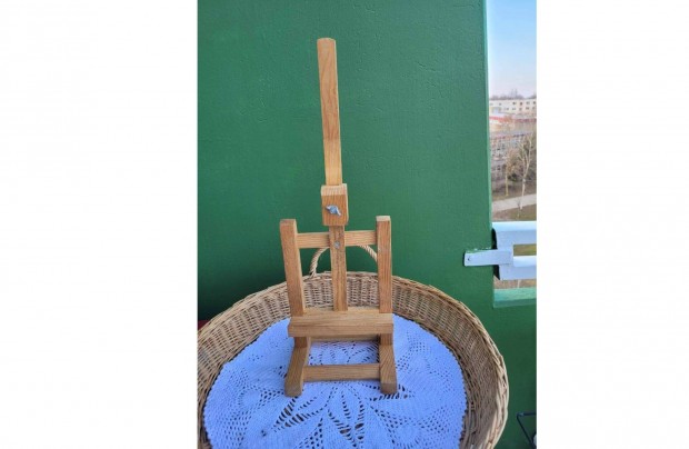 Vintage, IKEA asztali festllvny kp tart