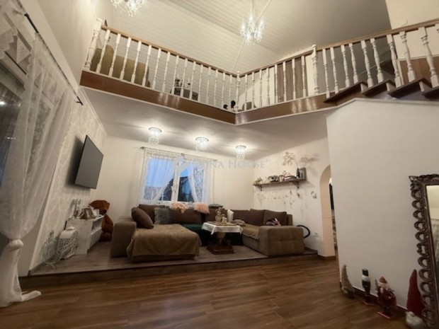 Vintage hangulat� csal�di h�z Vecs�sen